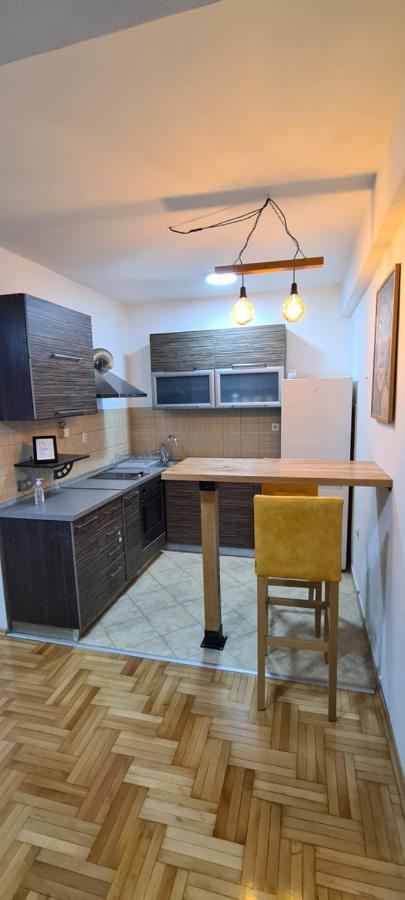 Petar'S Apartment สโกเปีย ภายนอก รูปภาพ
