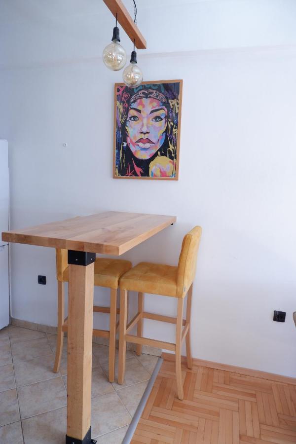 Petar'S Apartment สโกเปีย ภายนอก รูปภาพ